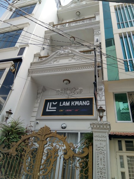 Nhà HXH 1/ sát mặt tiền Vạn Kiếp 4 tầng, giá 9.4 tỷ để lại nội thất gần 4 tỷ