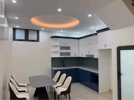 Bán nhà phố Hoa Bằng dt 48m2 5 tầng nhà mới xây đẹp chắc chắn, full nội thất mới tinh