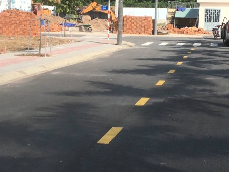 Cần bán gấp lô đất nền khu dân cư đường nhựa 18m chỉ 880tr sổ hồng công chứng liền tay