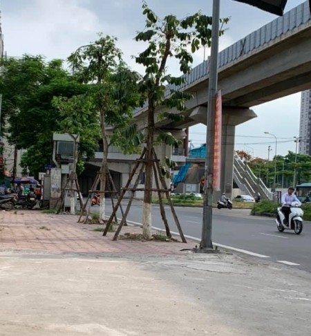 Bán Đất Hoàng Cầu: Ngõ ô tô, cách đường Hoàng Cầu 5 bước chân chỉ hơn 5 Tỷ