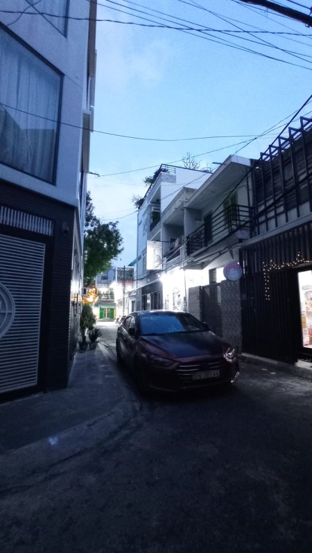 Nhà rộng đẹp, kiên cố, hẻm xe hơi gần ngân hàng ACB Tân Quý giá bán 7,8 tỷ