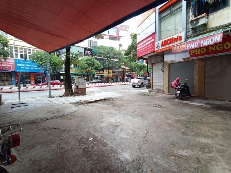 Cần tiền bán gấp nhà phố Lê Thanh Nghị dtsd 40m2, 5 tầng mặt tiền 4.8m, giá 10.6 tỷ lhcc