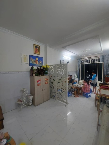 Bán nhà hẻm thông Bạch Đằng, P15, diện tích sử dụng 36.3m2, 3PN, giá bán 4.1 tỷ thương lượng