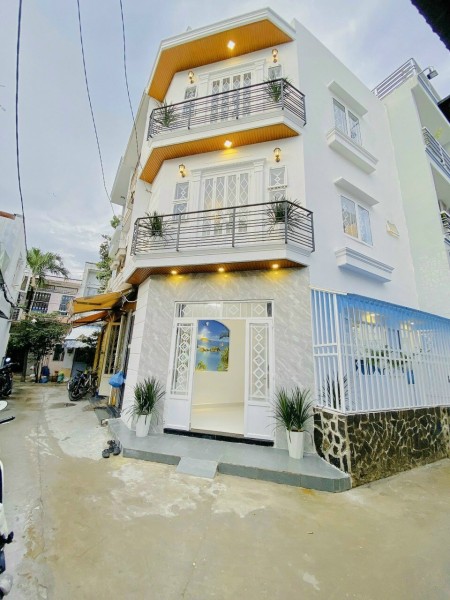 Cần bán nhà căn góc Nguyễn Thượng Hiền, P5, Quận Bình Thạnh nguyên căn 3 tầng đúc