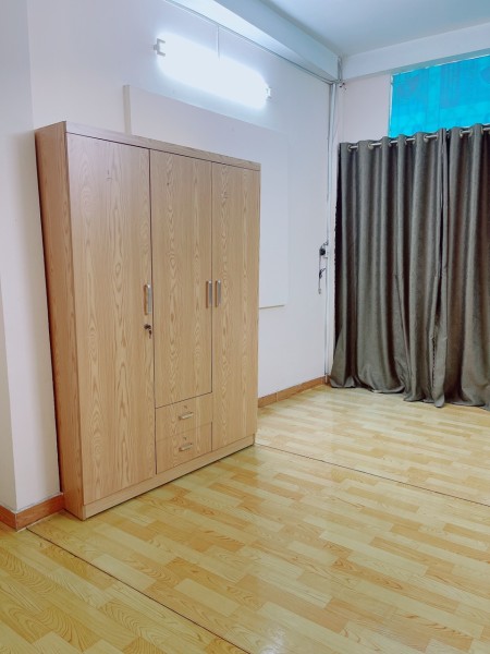 Chính chủ cho thuê phòng 30m2 có nội thất nhà mặt tiền 848 Võ Văn Kiệt P5 Q5