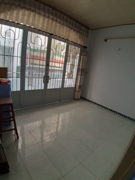 Cho thuê nhà nguyên căn Trần Xuân Soạn quận 7, giá thuê 7 triệu/ tháng, Lh: 0878162162