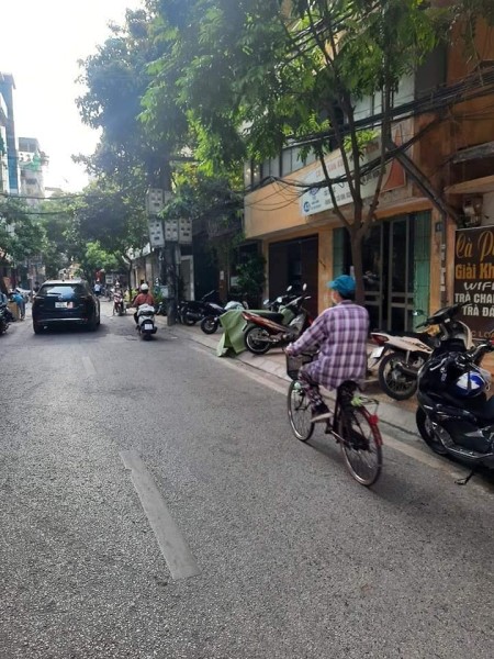 Bán nhà mặt phố Nghĩa Dũng diện tích sử dụng 4 tầng mặt tiền 1.7m, giá bán 3.75 tỷ tiện ích vô vàn