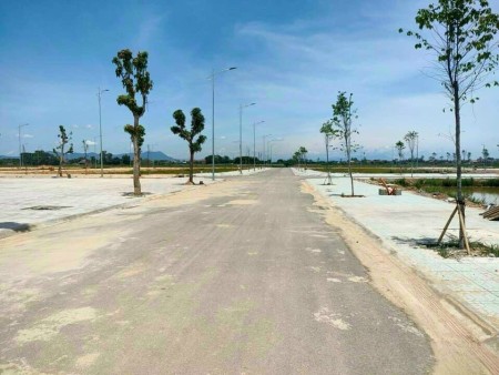 Lô góc khu dân cư Đồng Nam Thanh Hoá, tài chính 1 tỷ, đất nền có sổ đỏ, thanh khoản cao