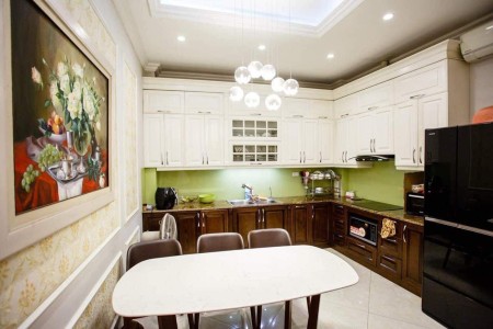 Bán nhà nguyên căn Lạc Trung, ô tô đỗ, diện tích sử dụng 52m2, giá bán 4.95 tỷ, sổ chính chủ