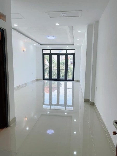 Nhà sát mặt tiền đường Ngô Gia Tự giá hẻm ngang 4.95 tỷ, lô góc thoáng mát giá bán 10 tỷ 4