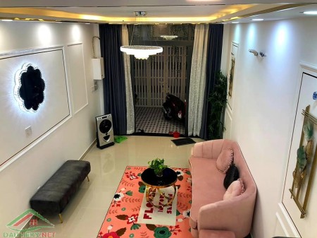 Bán Nhà Đường Nguyễn Tiểu La, Quận 10, Giá Rẻ, 50m2, 5 Phòng Ngủ, Xe Hơi Vào Nhà