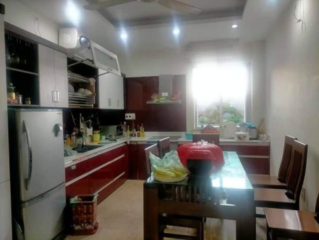 Bán Nhà Minh Khai diện tích 60m2, 4 tầng, giá bán 5.5 tỷ sổ sẵn chính chủ lh 0379766812