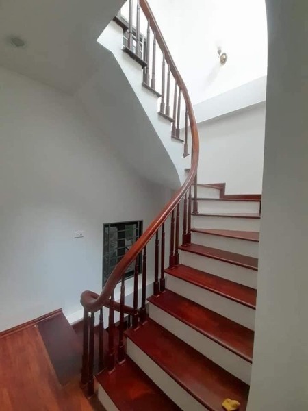 Bán siêu phẩm nhà Nguyễn Công Trứ diện tích sử dụng 33m2, 4 tầng mới koong giá 3.8 tỷ