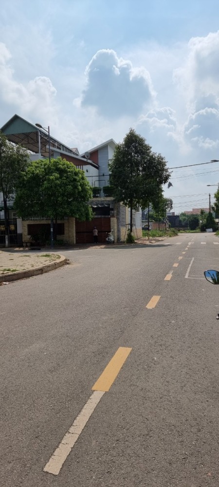 Chính Chủ bán gấp Lô đất full TC mặt tiền khu dân cư Phú Hòa, view công viên giá ngộp