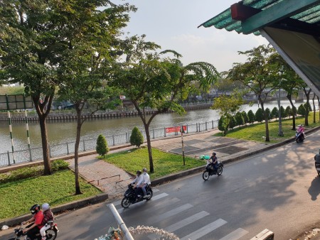 Đi đến slide 2