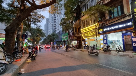 Bán nhà Nguyễn Tuân mặt phố kinh doanh dt 41m2 6 tầng, mt 4m gía bán 12.5 tỷ