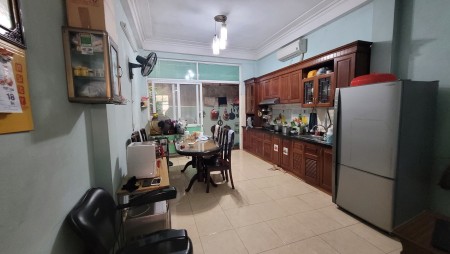 Chính chủ bán nhà 60m2*4 tầng, 3,5m mặt tiền tại Việt Hưng hàng xóm vincom. giá chỉ 3,5 tỷ