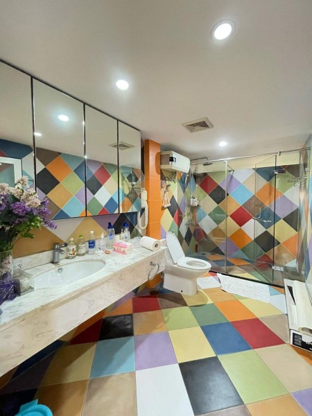 Chính chủ cần bán biệt thự nhà vườn Hoàng Mai, dtsd 136m2, 8 tầng view hồ giá bán 16 tỷ
