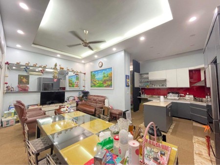 Cần bán biệt thự nhà vườn view hồ siêu hiếm Vip giá bán nhỉnh 20 tỷ, số sẵn chính chủ