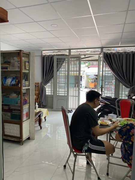 Bán nhà hẻm 6m siêu phẩm Tân Phú, dt 68m2 sổ vuông đẹp giá bán chỉ 5.2 tỷ LH 0896721788