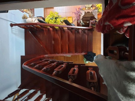 Gia đình mình cần bán nhà 40m2*4 tầng 3,6m mặt tiền tại ngọc lâm giá chỉ 3,2 tỷ