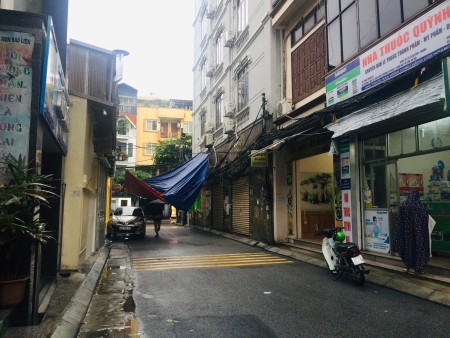 Cho thuê căn hàng mặt phố ngõ to phố Trần Cung, tiện ích nội khu đủ, giá tốt, pháp lý chính chủ