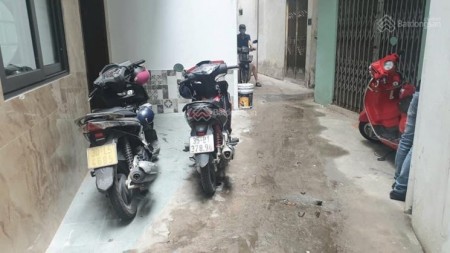 Bán nhà cạnh bệnh viên Thanh Nhàn 35m2 – ngõ thông gần phố chỉ hơn 3 tỷ