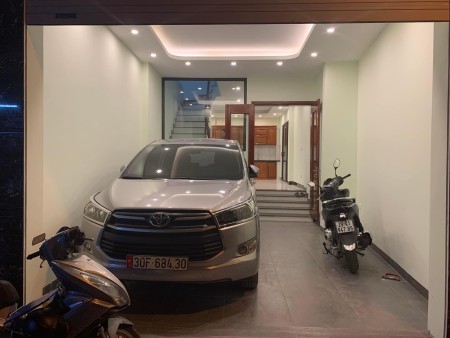 Cần bán nhà Ngọc Thuỵ, lô góc,7 chỗ vào tận nhà, nhà mới kính koong, 59m2 giá6 tỷ 6
