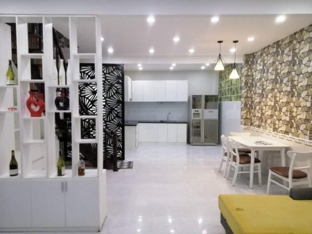 Kẹt covid bán gấp nhà đẹp Quận 7 diện tích sử dụng 5x10m giá bán 3.7 tỷ pháp lý chuẩn