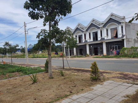 Bán đất quốc lộ 13 diện tích sử dụng 100m2, thổ cư 100%, xây tự do, sổ hồng riêng từng nền