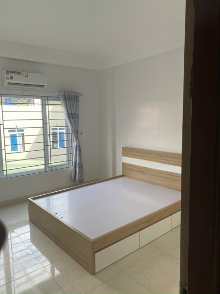 Cần bán nhà cạnh chợ Đa Sỹ diện tích sử dụng 30.5m 4 tầng 3 pn, giá rẻ 2,6 tỷ. 0912424004