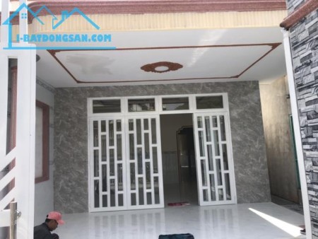 Gia đình kẹt tiền nên cần bán căn nhà 100m2(5x20m) chính chủ, an toàn pháp lý, gần KCN.