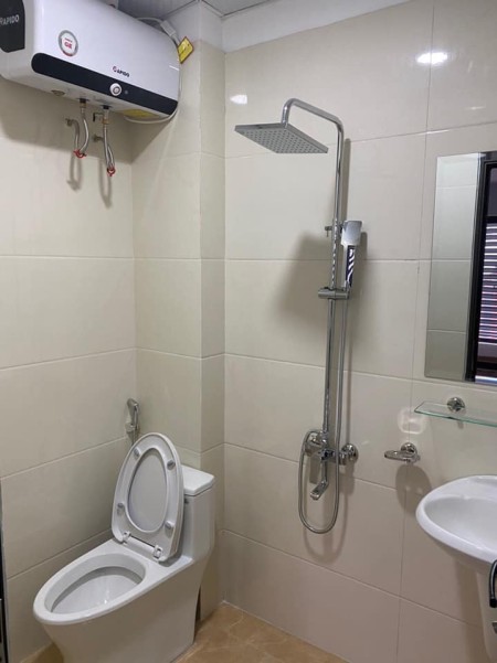 Bán nhà nguyên căn lô góc tại phố Nguyễn Khánh Toàn, Cầu Giấy, dtsd 90m2, 7 tầng, giá 22 tỷ