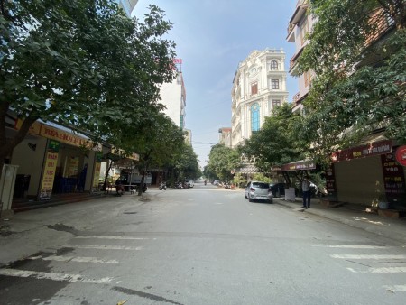 Chính chủ bán nhà 5 tầng, ô tô vào nhà. đg Lê Trọng Tấn giá 7,9tỷ cạnh KĐT 5 Sao Parkcity, DT 50m