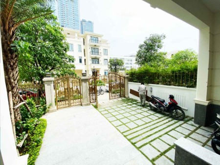 Bán nhanh biệt thự Vinhomes Bason gía tốt nhất Quận 1 đầu tư sinh lời, lh 0819002002