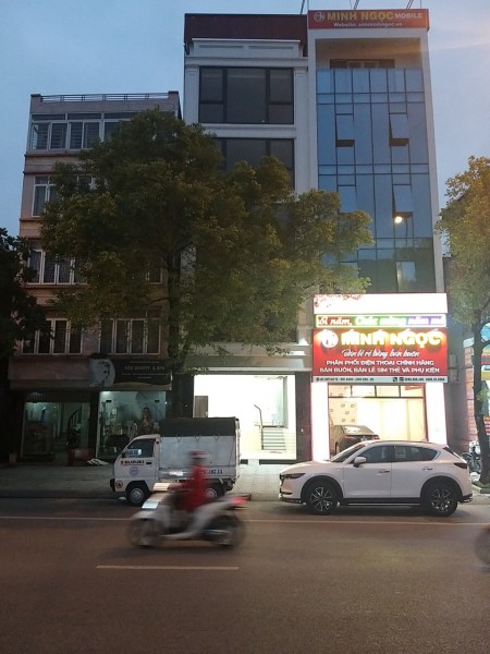 Chính chủ cho thuê nhà 5 tầng mặt phố Ngỗ Gia Tự, Quận Long Biên, dtsd 83m2, 5 tầng giá 28 triệu