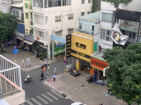 Chính chủ cần cho thuê mặt bằng có kho và chỗ ngủ lại 696 Điên Phủ P10 Quận 10