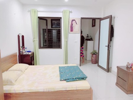 Nhà Bồ Đề dt30m2x 4 tầng, mt 4.15m, gía bán 3 tỷ