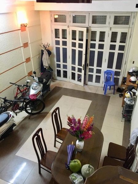 Bán nhà nguyên căn phố Quan Nhân, diện tích 32m2, đúc 4 tầng, rộng 4.7m, giá bán 4 tỷ