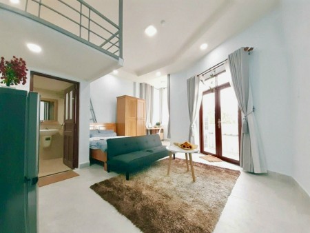 Căn hộ bancon full nội thất ở 3,4 người giá ưu đãi Quận 7 tiện ích đầy đủ, pháp lý chính chủ