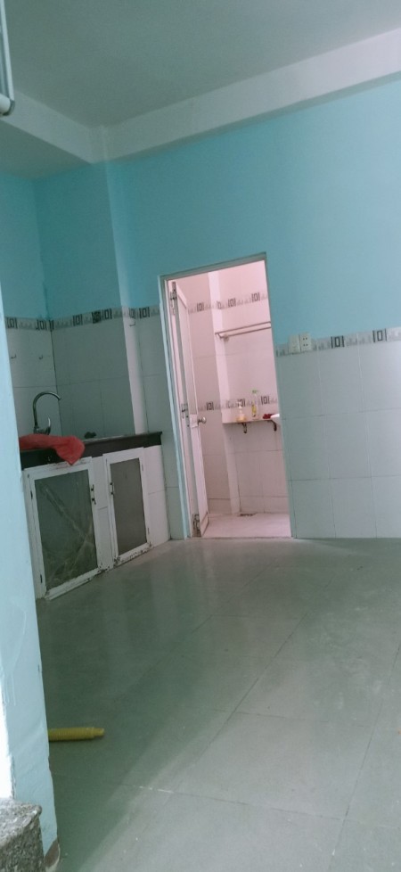 Cho thuê gấp nhà nguyên căn 5 phòng ngủ sát Cách Mạng Tháng Tám, Tân Bình, giá 11 triệu/tháng