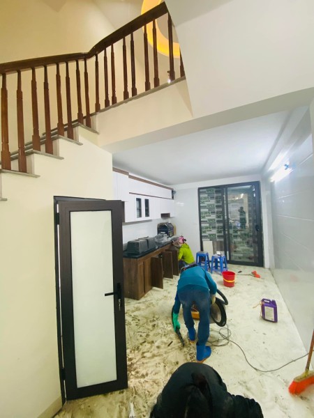 Nhà 5 tầng Văn Phú đẹp mê ly chỉ gần 3 tỷ sổ đỏ chính chủ, pháp lý đầy đủ, giá tốt đầu tư