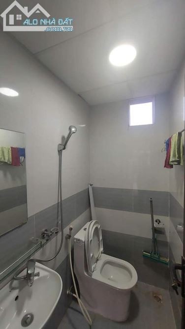 Chính chủ bán nhà khu dv Kiến Hưng Hà Đông gía bán chỉ 6.7 tỷ đúc 4 tầng thông thoáng
