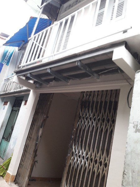 Nhà hẻm 430 Cách Mạng Tháng Tám, Quận 3 cần cho thuê nhanh giá 8.5 triệu/tháng, dtsd 70m2, có gác