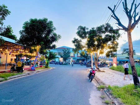 Bán vài lô đất phố chợ tiềm năng phát triển chợ du lịch giá chỉ 1.5x tỷ