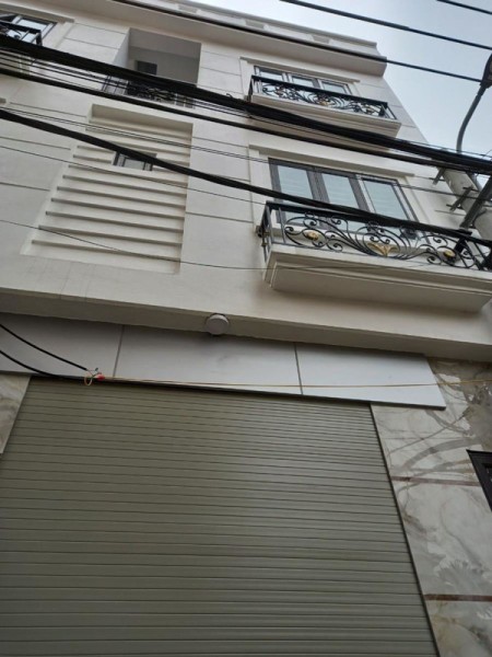 Siêu phẩm tại Trần Phú Quận Hà Đông diện tích 37m2 bê tông chắc chắn 3 tầng giá chỉ 1,8 tỷ