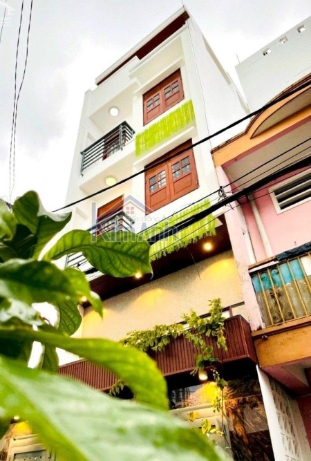 Hẻm ô tô đến nhà trung tâm Quận 10 nhà thiết kế mới đẹp ở ngay, dt 53.8m2, 4 tầng, 10.6 tỷ