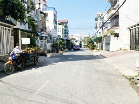 Bán nhà cấp 4 mặt tiền đường số 41 phường Tân Quy, Quận 7 giá bán chỉ 9 tỷ, thương lượng