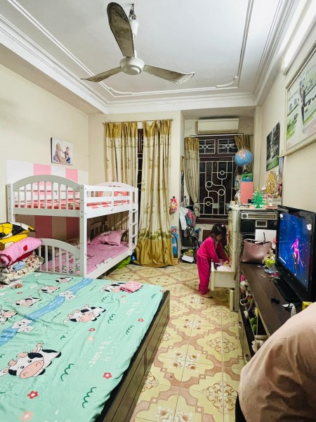Bán nhà nguyên căn đường 19/5 diện tích 41m2, 3 tầng đúc, mt 4m, giá bán 4.3 tỷ, lhcc