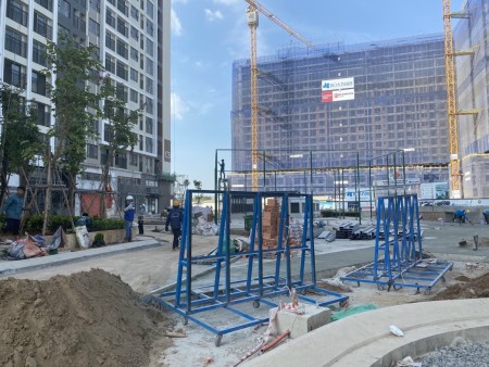 Cần bán căn 1PN 1WC 48m2 ban công hướng Đông. Tổng giá: 1.83 tỷ